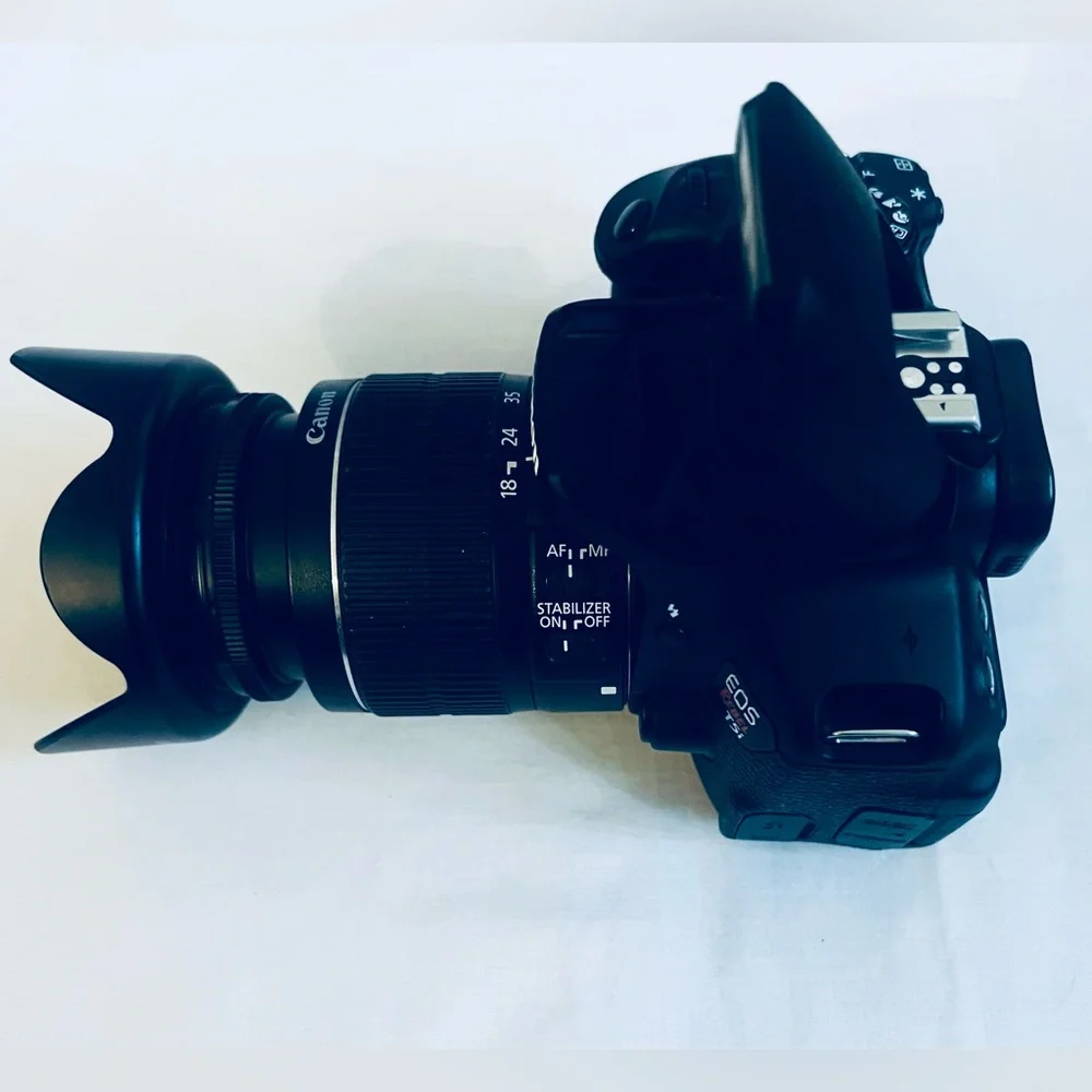 Canon EOS Rebel T5i 18.0MP Digital DSLR Camera Mint Conditions Great Working